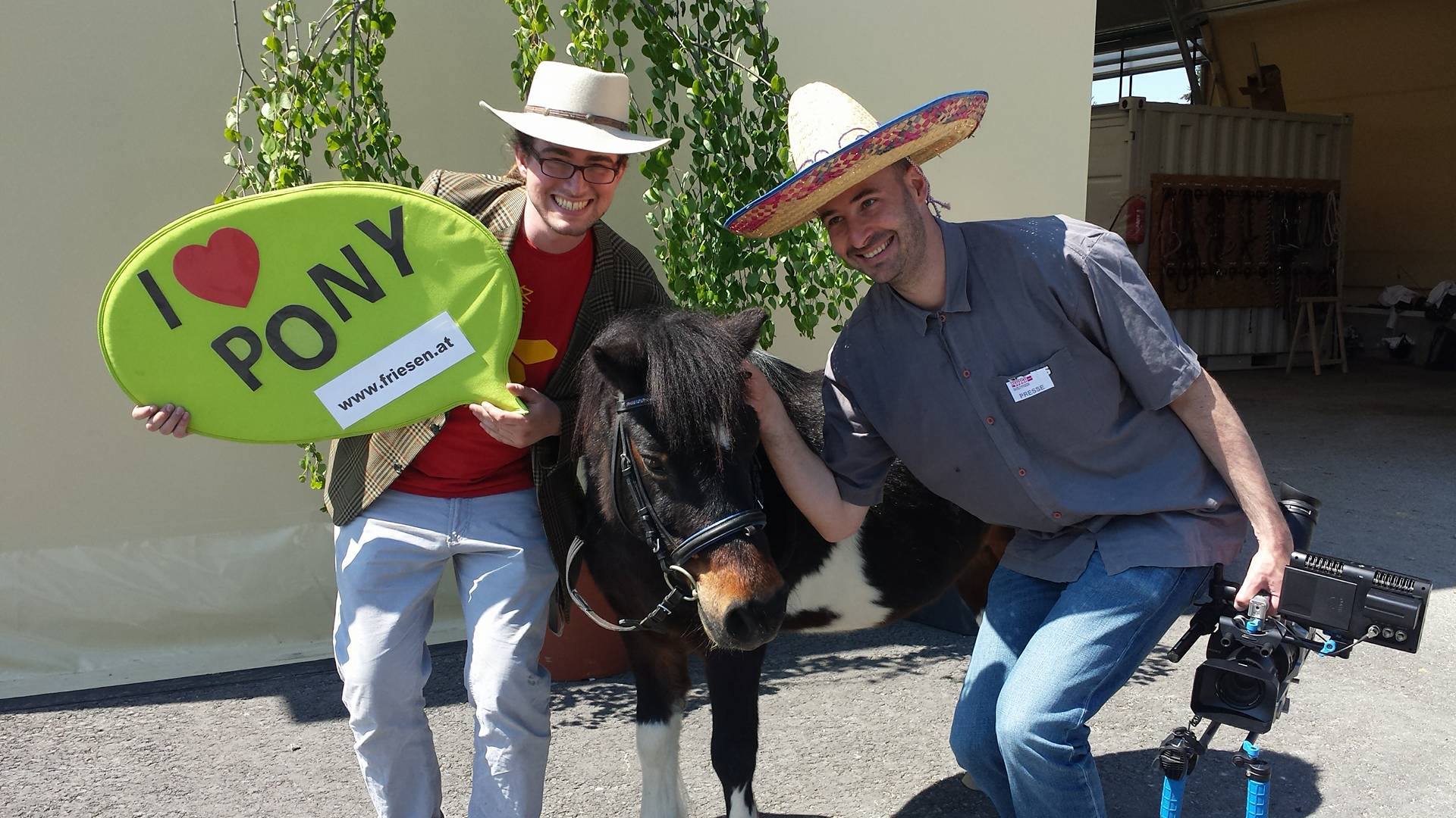 13148033_273540766320362_1358665012_o