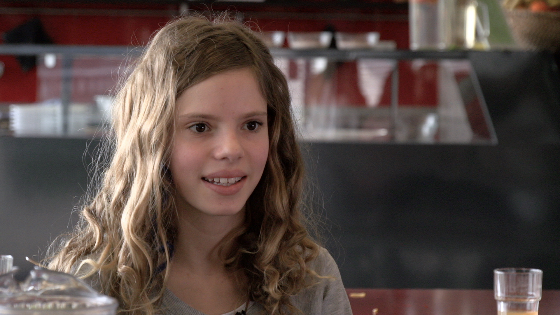 SchauAufDi_GesundeKueche.00_00_23_13.Standbild004